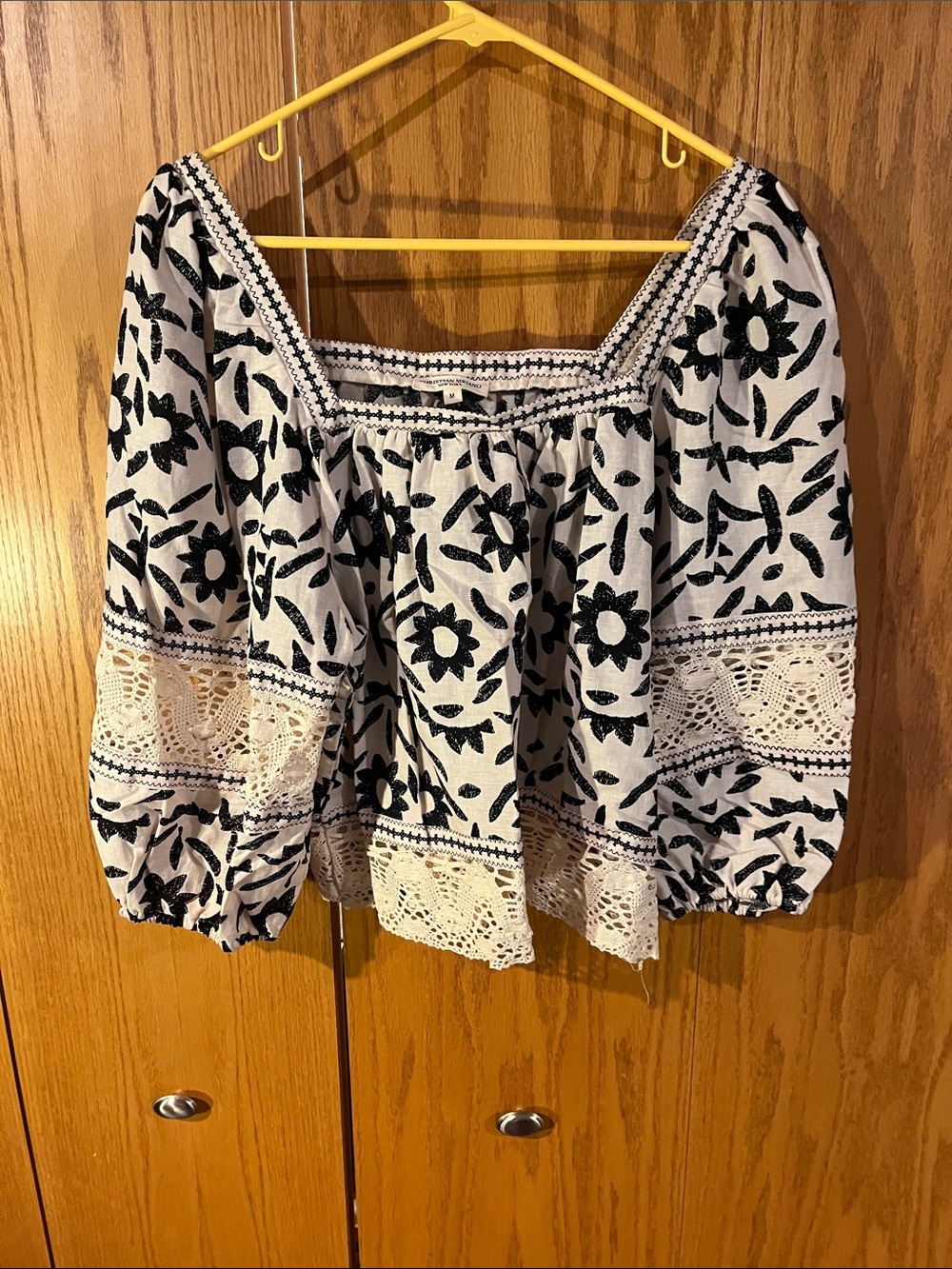 Christian Siriano Black and White Floral Lace Peasant Blouse